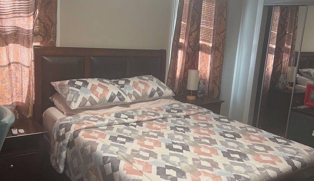 Fantastic 1 room with AC in charming Irvington