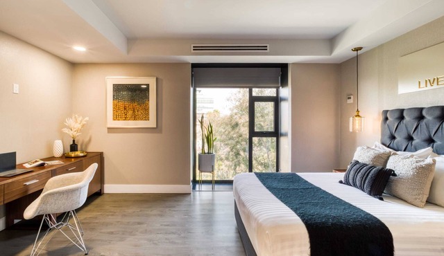 Fantastic 1BR Apt wA/C, Business Lounge, Gym & Cinema