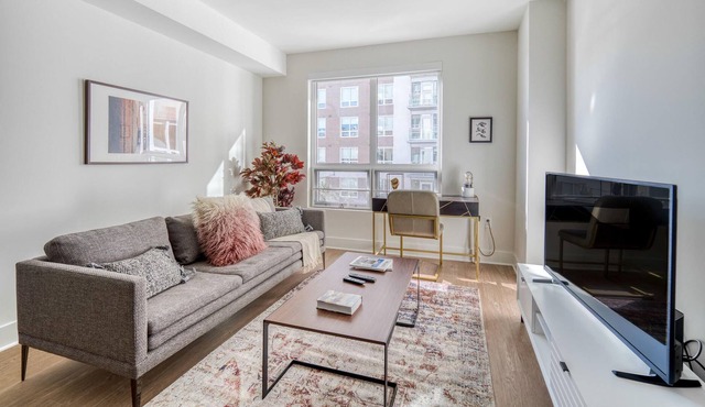 Fantastic 1BR in Arlington, Pool + Pet-Friendly