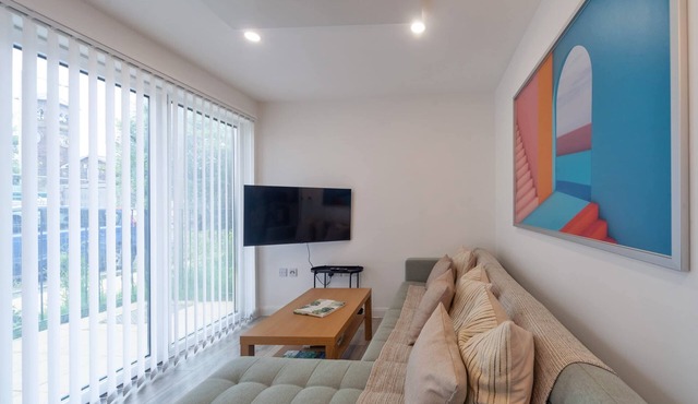 Fantastic 2 Bedroom Apartment in Ashford