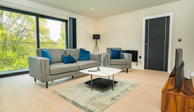 Fantastic 2 Bedroom Apartment in Birmingham