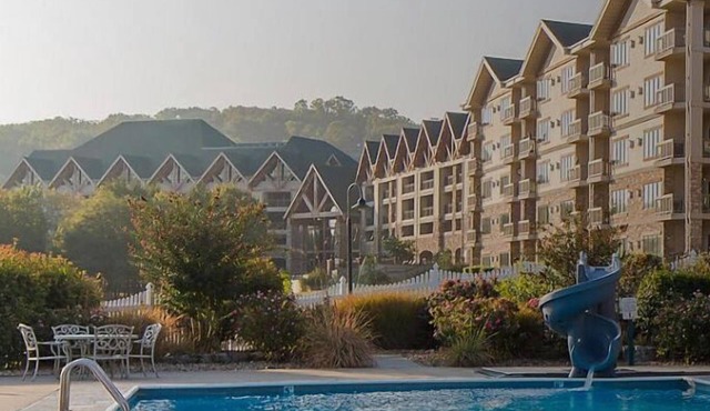 Fantastic 2-bedroom villa situated around beautiful Table Rock Lake.