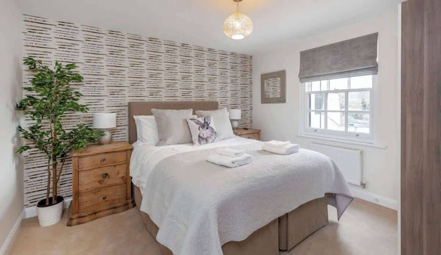 Fantastic 3-bed house in Bath with free parking