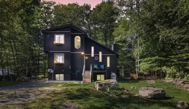 Fantastic 3-bedroom house in Tobyhanna close to all major attractions.