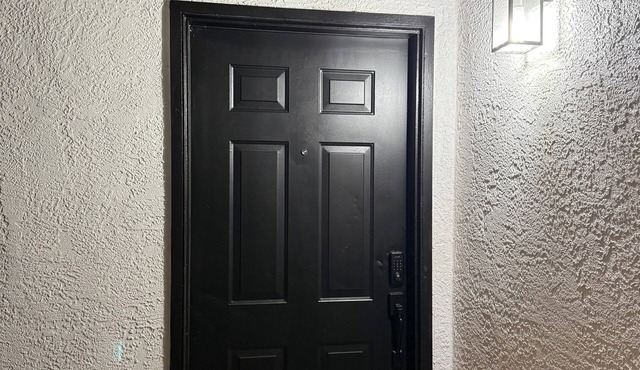 Fantastic 3-bedroom house with in Gated Albuquerque neighborhood