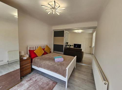 Fantastic 4 Apartments