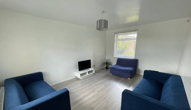 Fantastic 4 bedroom House Great for Family & Friends