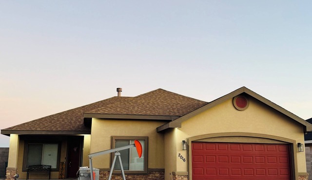 Fantastic 4-bedroom house with Garage access in Hobbs