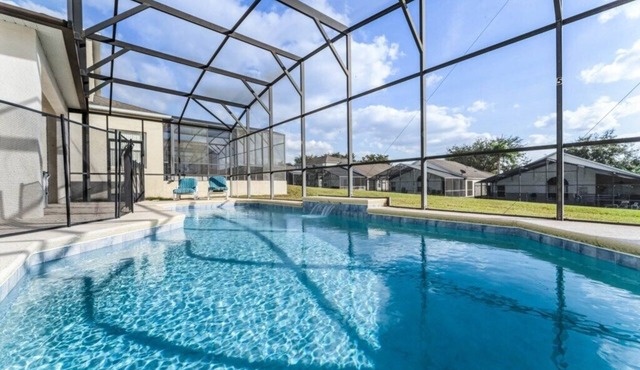 Fantastic 4 Bedroom In Gated Community with Private Pool and Games Room Minutes to Disney