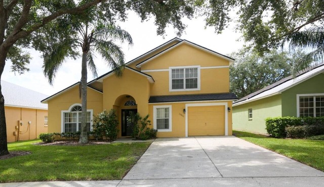 Fantastic 5 Bedroom/4 Bath Pool Home Just 20 Minutes From Disney