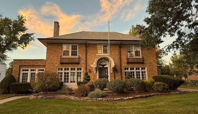 Fantastic 5-bedroom historic house, walk to Notre Dame