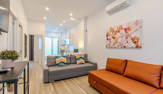 Fantastic and Bright 2H - Imperial Apartment