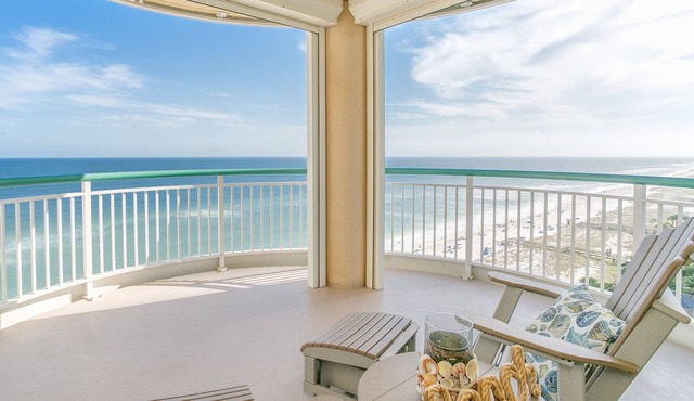 Fantastic Balcony ~ Indoor And Outdoor Pools ~ Hot Tubs ~ Tennis Courts!