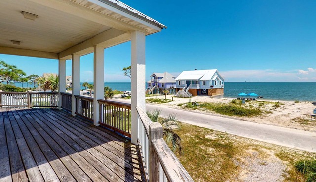 Fantastic beachfront home with full kitchen, central AC, & washer,dryer