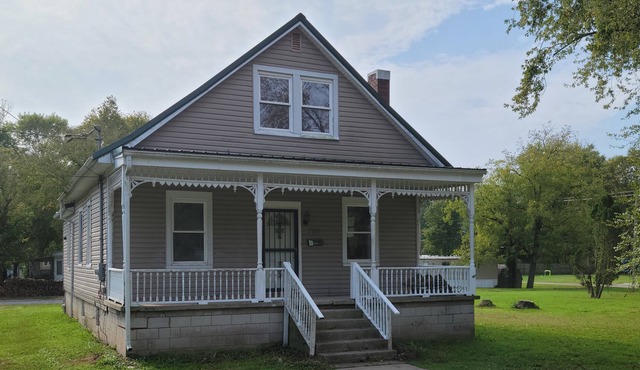 Fantastic Bungalow, Boaters Paradise Ohio River Scenic Byway, 4Br, 1.5 Ba.,