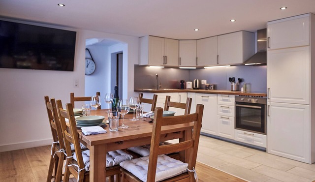 Fantastic 2 Bedroom Garden Apartment with Mountain View in Interlaken