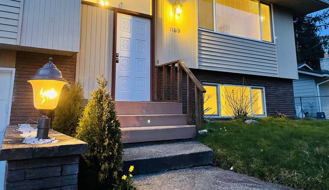 Fantastic cheerful 3BR 2 Bath family residential in Everett