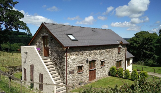 Fantastic couples escape to the country. Close to the coast in peaceful location
