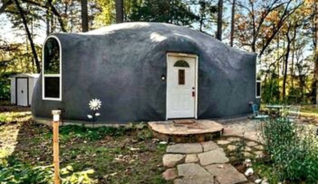 Fantastic Dome with Private Yard, Hot-Tub and Fire Pit in Texas