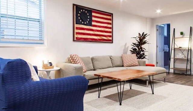 Fantastic Falls Church HomeBase for DC area travel