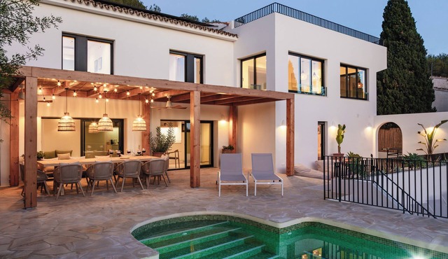 Fantastic family villa within walking distance to the beach!