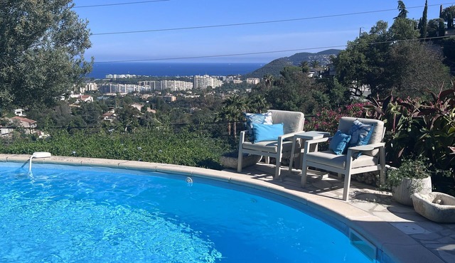 Fantastic villa in the bay of Cannes, 5 minutes from the beach