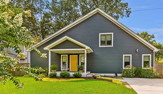 Fantastic home in the heart of the VB Resort Area Walk to Beach, Boardwalk.