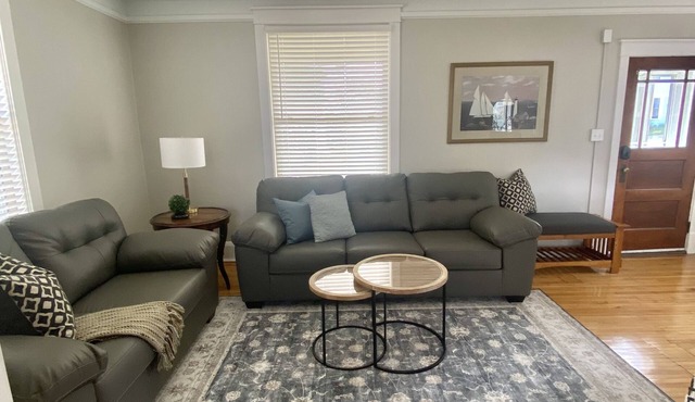 Fantastic Home-Walk to Lake Superior, close to Canal Park, Hospitals.