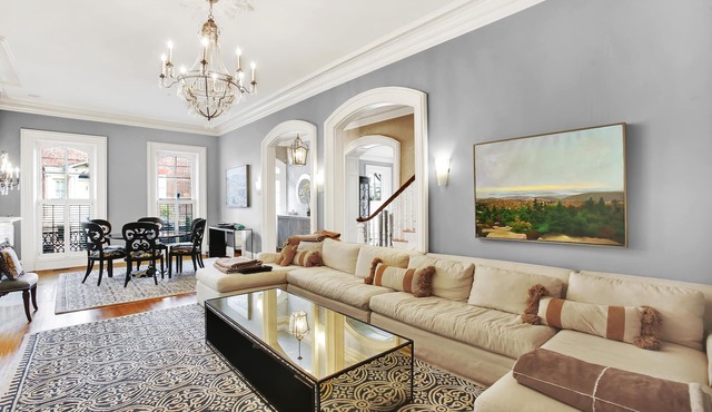 Fantastic house with lots of parking in downtown Annapolis, steps to the USNA!