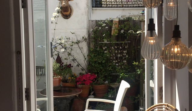 Fantastic Kemptown Two Storey Apartment close to sea, Possible Long Term