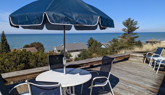Fantastic lake view with access to beautiful expansive beaches