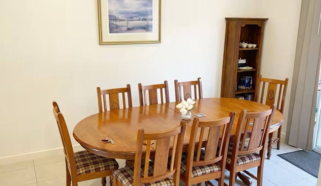 Fantastic location, so close to the CBD.