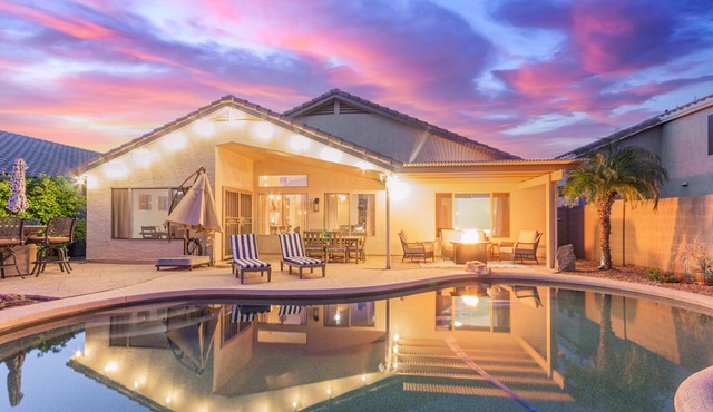 Fantastic Location! Beautiful 4 Beds, Priv Heated Pool half mi to Dwntwn Gilbert