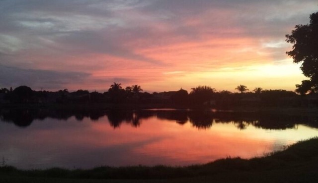 Fantastic location directly on the lake, with pool and sun terrace on the west side