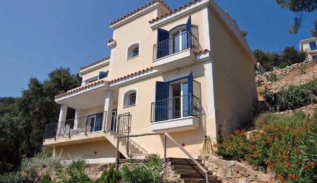 Fantastic Modern Villa, 3 bedrooms, private pool and magnificent views