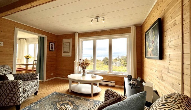 Fantastic ocean view! Relax at this peaceful getaway