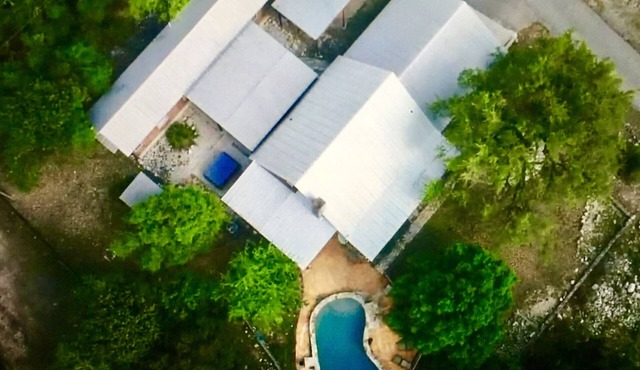 Fantastic Pool, Hot Tub, Cabana, Mt. Views, Party Pavilion, 2 Minutes 2 Frio!