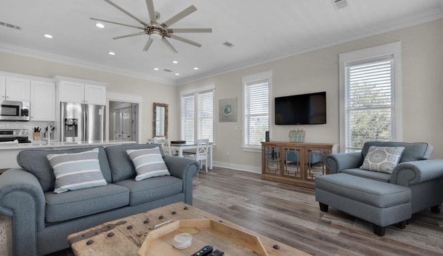 FANTASTIC RENOVATION! STEPS TO LAGOON POOL! BEST SEACREST BEACH LOCATION!