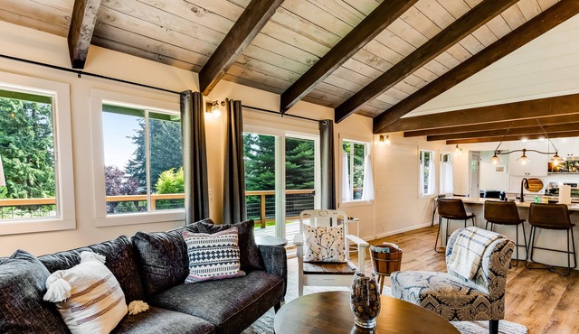 Fantastic retreat near the water w/expansive deck & stylish interior - dogs OK