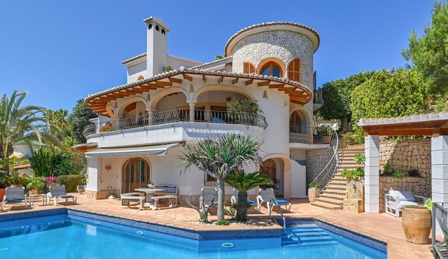 Fantastic sea view villa with large (heated) pool, sauna and Jacuzzi