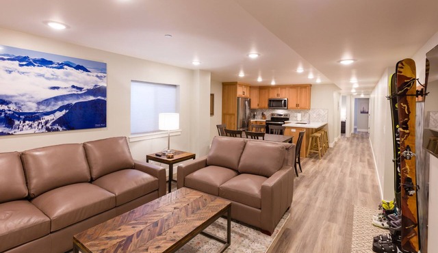 Fantastic ski location! Beautiful, brand new 2 BR unit sleeps 6