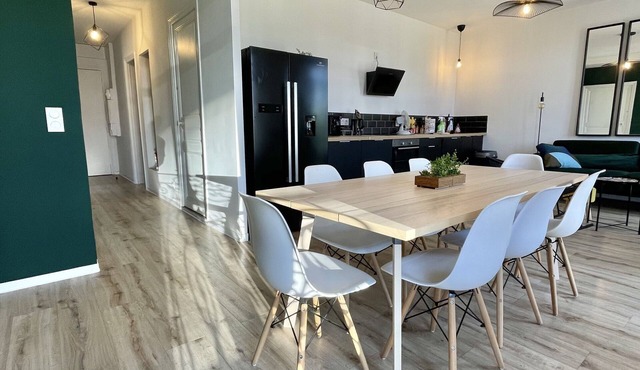 Fantastic stay in T5/center/near the beach/9 pax/Place Catalogne😍