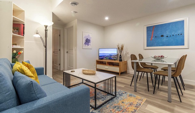 Fantastic Suite in NW Calgary | Swimming Pool & More! | Independent Access