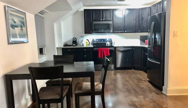 Fantastic updated apartment with parking