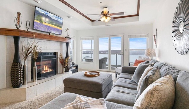 FANTASTIC VIEW OF THE LAKE