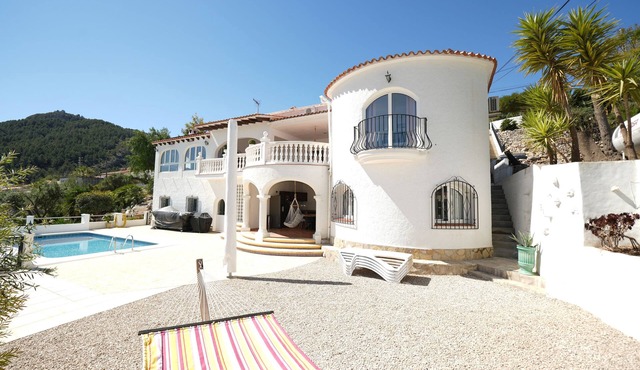 Fantastic villa with breathtaking sea views