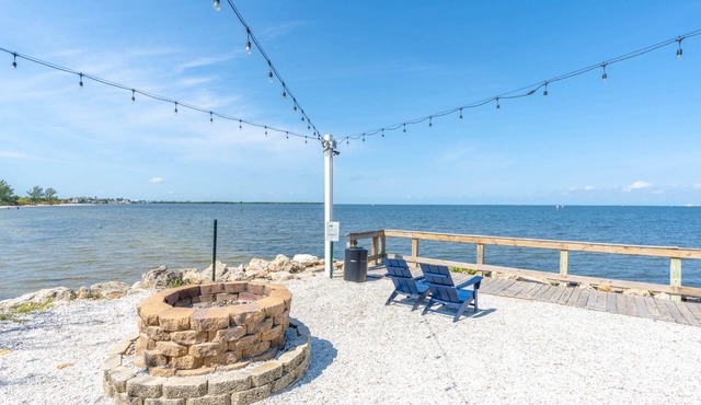 Fantastic Water Views | Newly Updated 3 Bed Town Home | Pet friendly | Sleeps 8