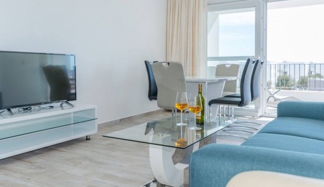 Fantastically beautiful apartments 2 minutes to the beach Pool in the houseHappyHavenHouse