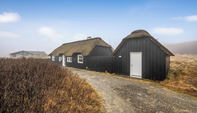 Fantastically located holiday home with billiards and wellness area