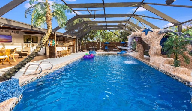Fantasy Resort OMG PoolWaterfall outdoorKitchn Gym